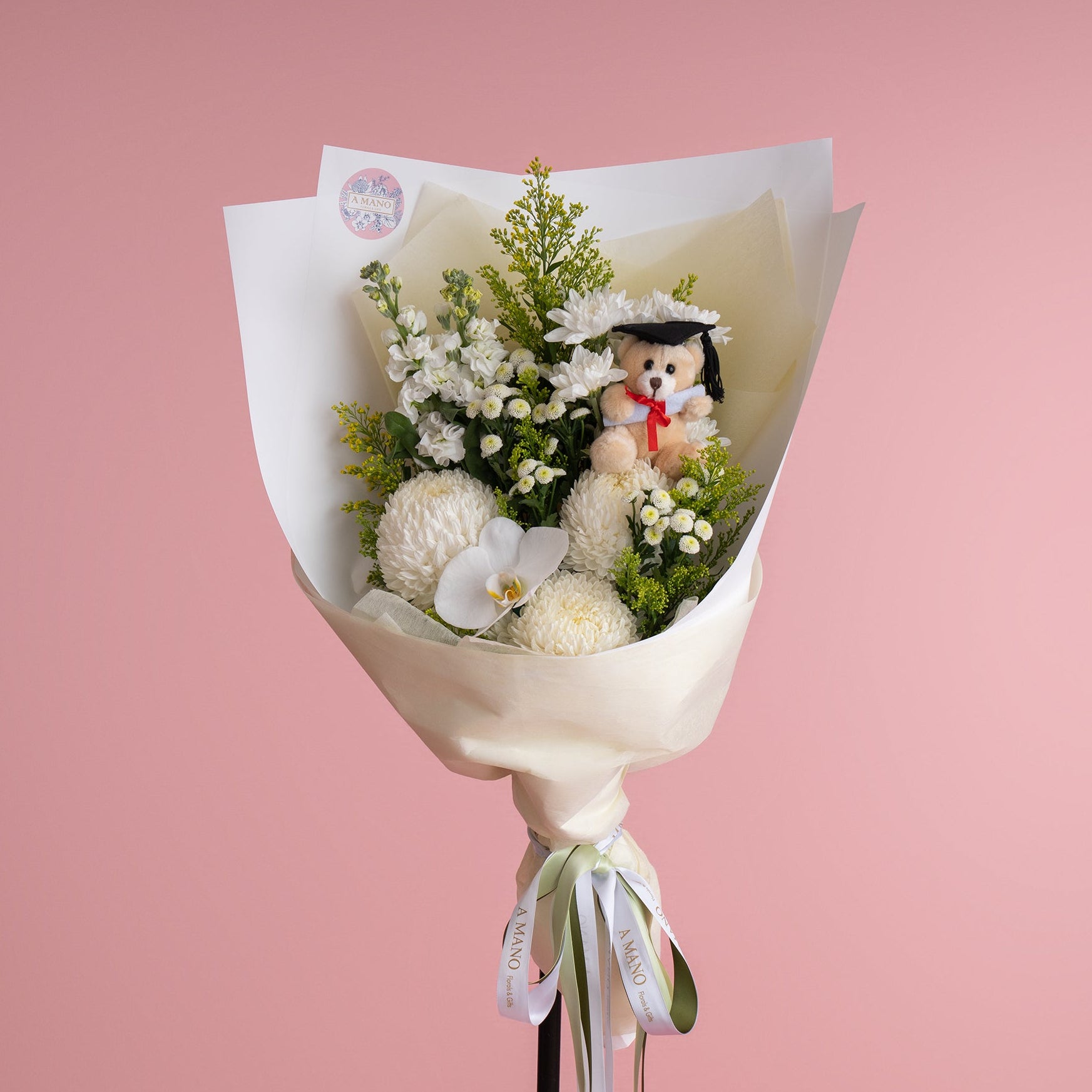 White & Elegant Graduation Bouquet